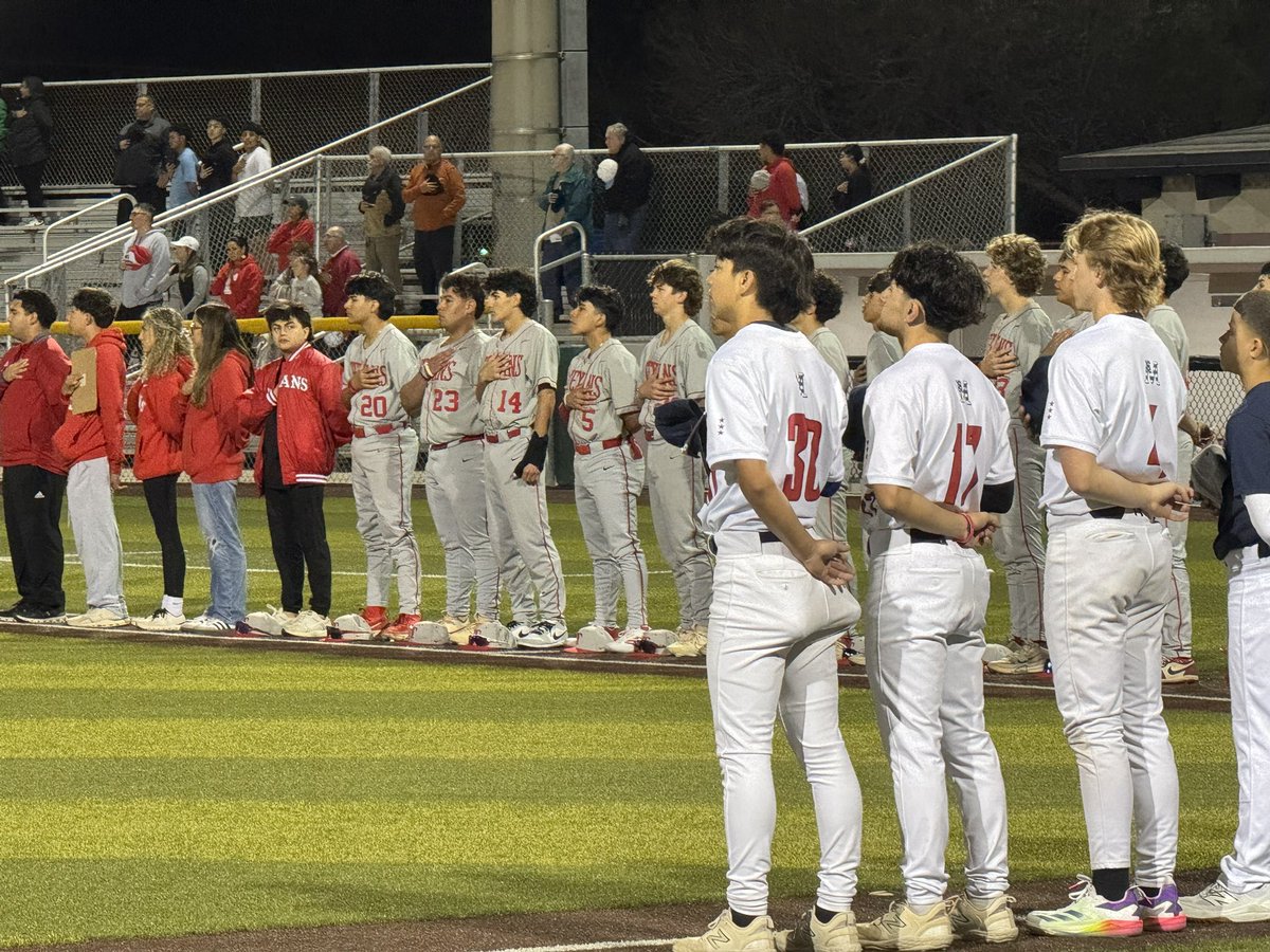 ChrisThomasson7's tweet image. Talk about a heck of a season opener for both #23 Ray and #24 Veterans Memorial.

The rivals face off in district action, their first games of the season after being pulled out of the Laredo Border Olympics tournament last week.

Early inning highlights tonight on @kiii3sports.