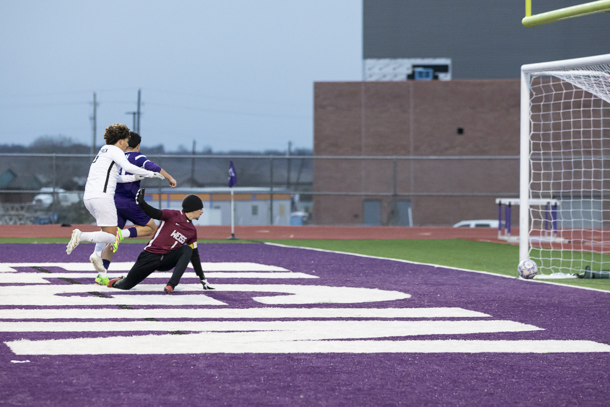 ELGINISD_EHS's tweet photo. Your Elgin Wildcats Soccer took on Weiss High School on Friday at Wildcat Stadium. EHS came away with a 4-1 victory. Photos:
https://t.co/FnSJlVtZ2Z https://t.co/ODupBxlmey