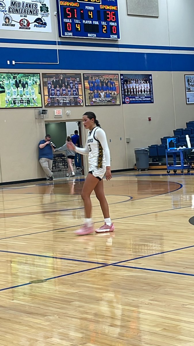 Huge congratulations to Diamond senior Lauren Turner on joining the 1,500 point club tonight against Spokane. 

<a href="/SouthCenMoSport/">rsorald</a> <a href="/DIAMOND___HS/">DHS Wildcat Athletics</a>