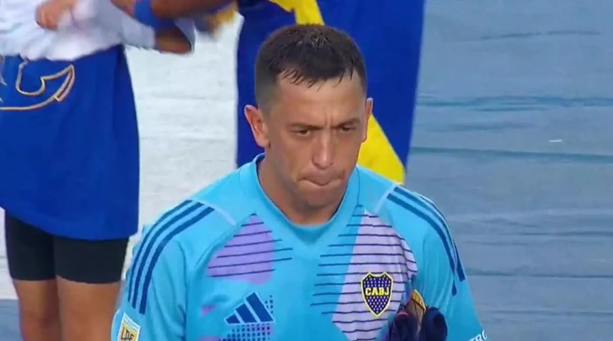 Le cediste toda la responsabilidad a un pibito… Además de $orete sos un cagon.