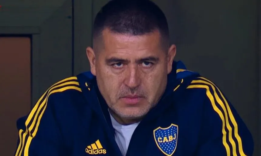 "Riquelme":
Porque es un simio hijo de mil puta que está destruyendo a Boca Juniors.