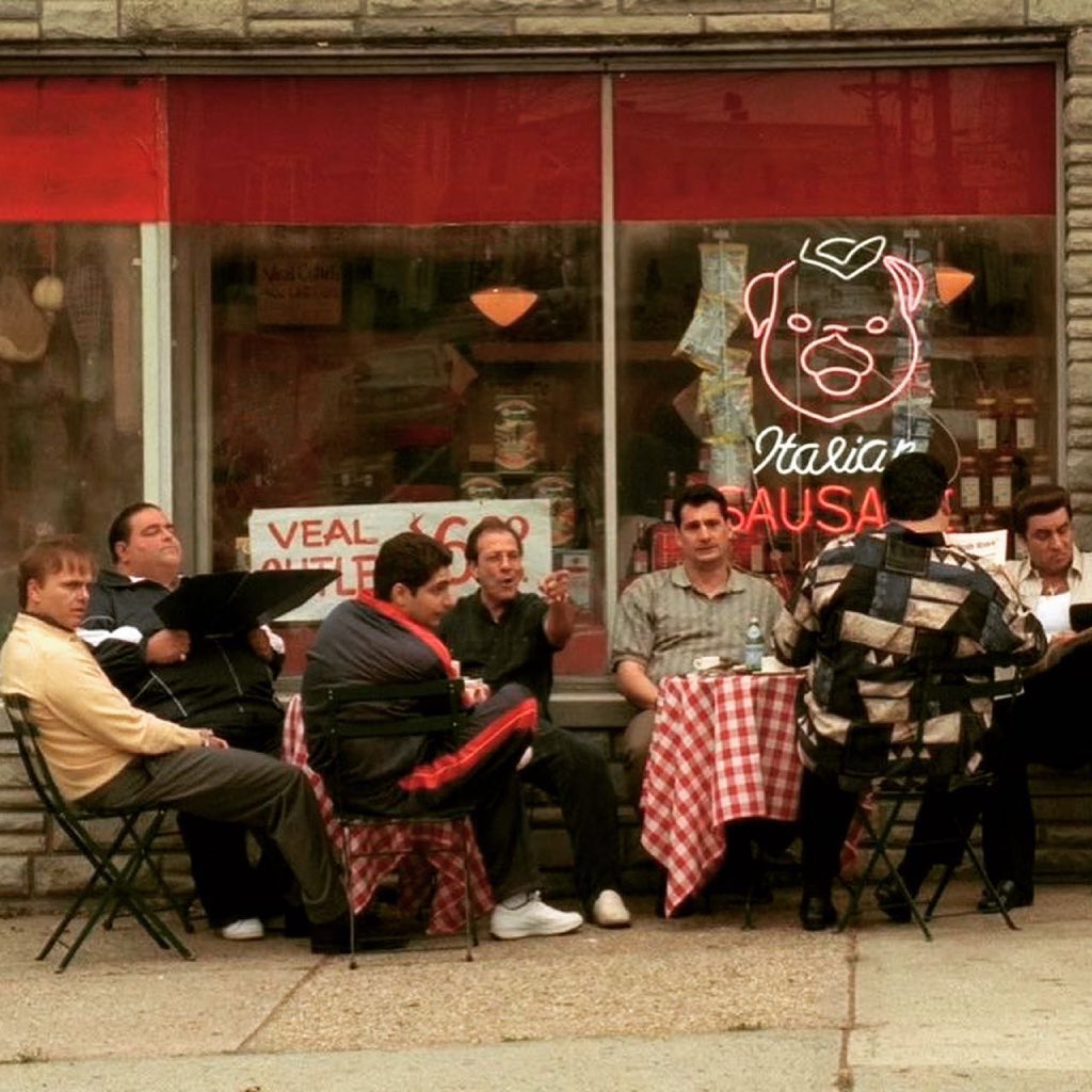 og_wench's tweet photo. how it feels to eat brunch outside with the girlies https://t.co/q4CKYAnm4G