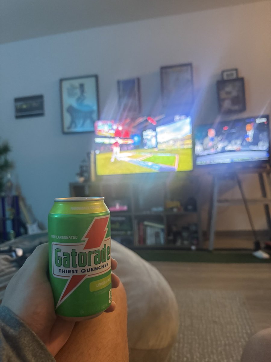 CJsaysit's tweet image. Nothing like cracking open a cold one after a long day