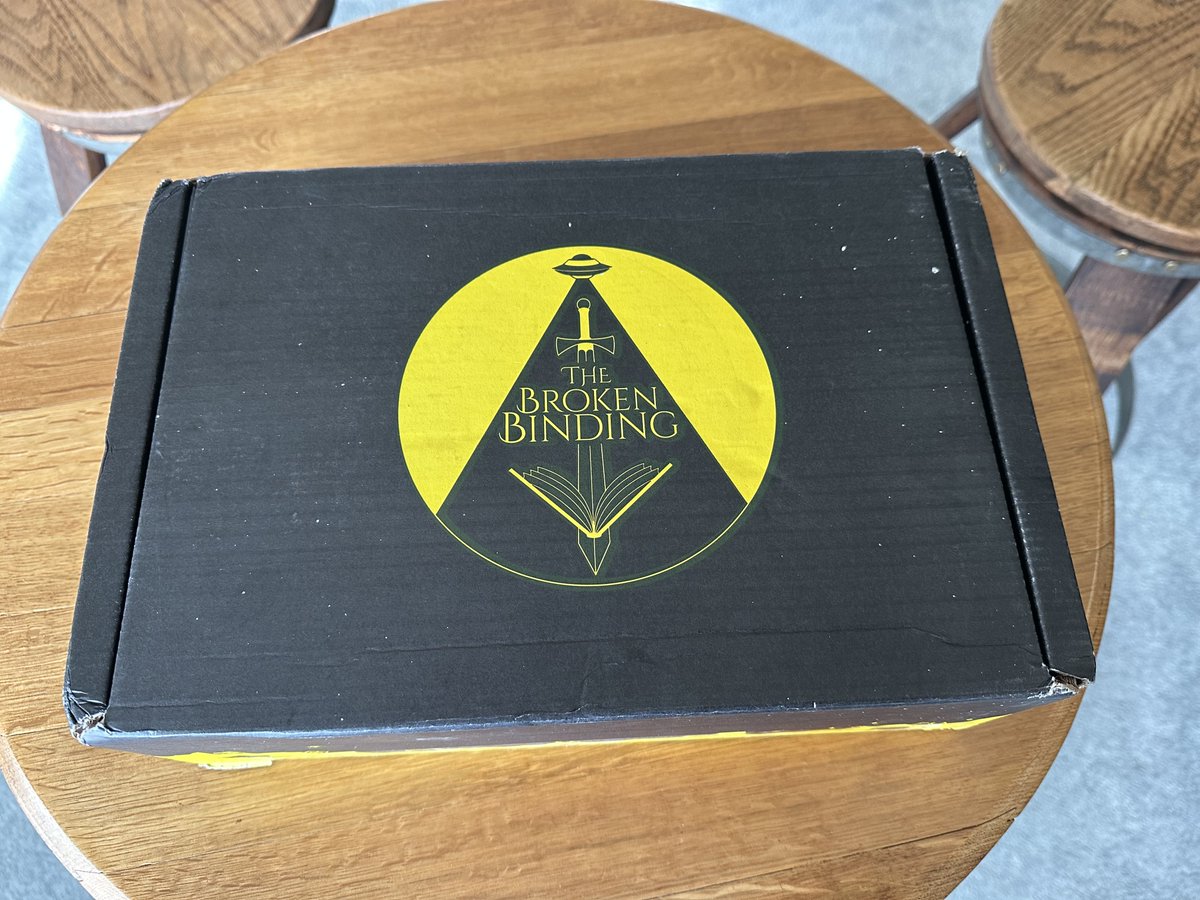 Fantasy4theAges's tweet photo. My first shipment has arrived! The Broken Binding did an AMAZING job of packaging this first book, arriving safe and sound all the way from Birmingham, UK. What a gorgeous book! More photos in the replies. #fantasy #BrokenBinding #SFF #Books https://t.co/sjoiGR4VMf