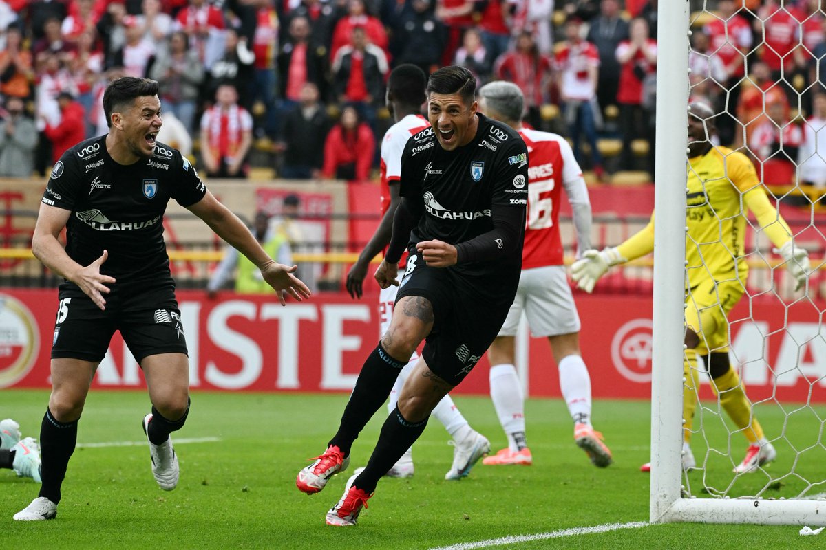 Titular | cada día te leo más tweet media