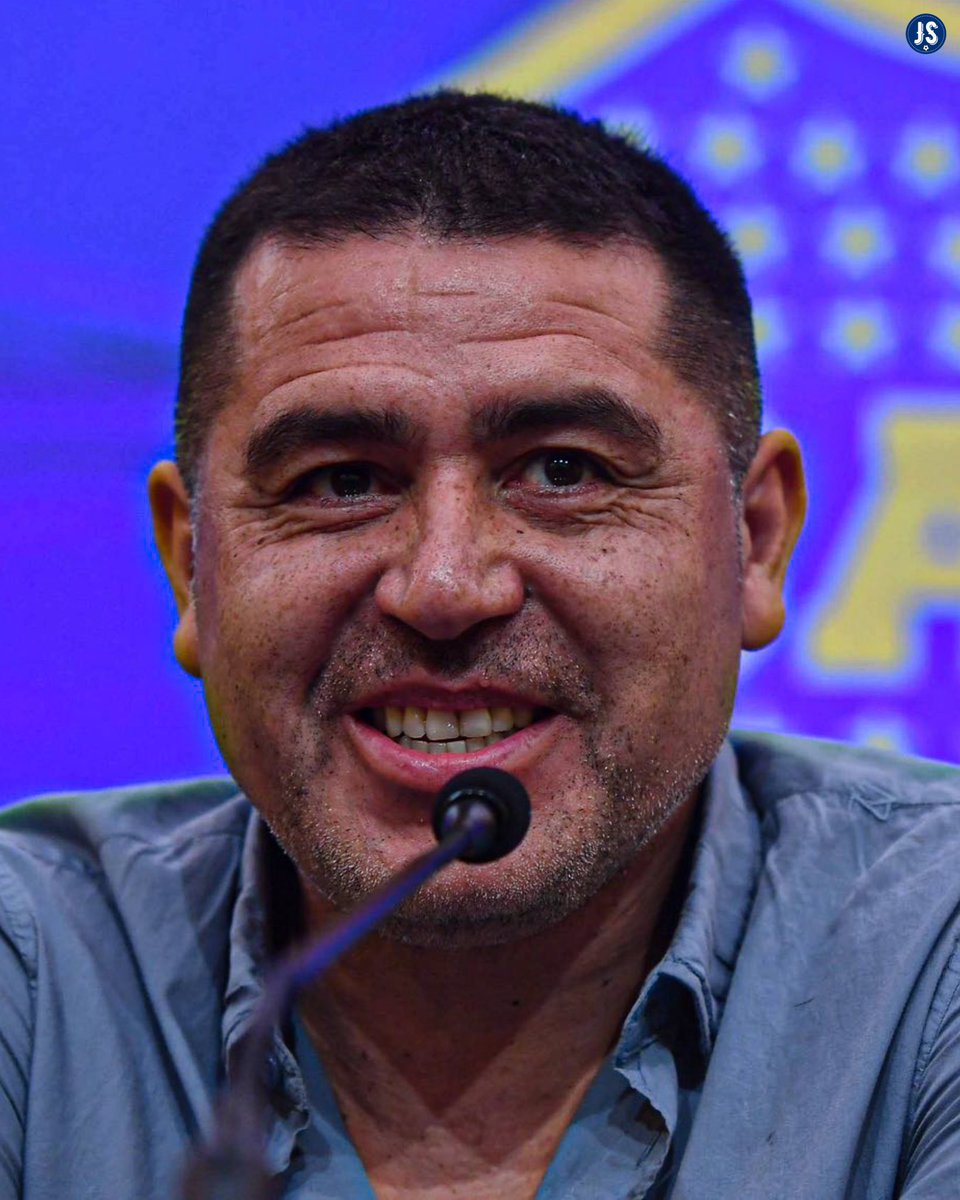 Increíble el mal que le haces a Boca..
Cómo ex jugador criticando a todos, y desde la dirigencia, el equipo y el club viene en decadencia.. 
Si querés a boca, y dejas tu enorme ego, córrete.. Hace una cosa bien!