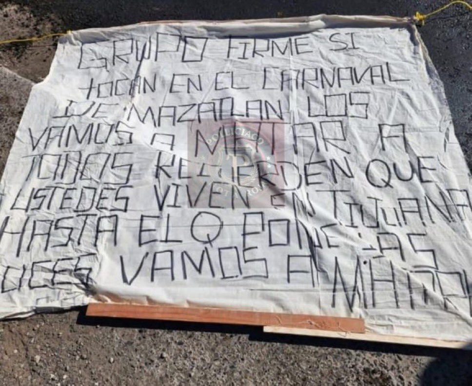 amarilloalarcon's tweet photo. #URGENTE
Así amenazan de muerte a @GrupoFirme @caz_edwin si se presentan en el #Carnaval de #Mazatlán tierra de #CDS #chapitos y #Mayitos @FGRMexico
@SSPCMexico https://t.co/u8v46gk2Ww