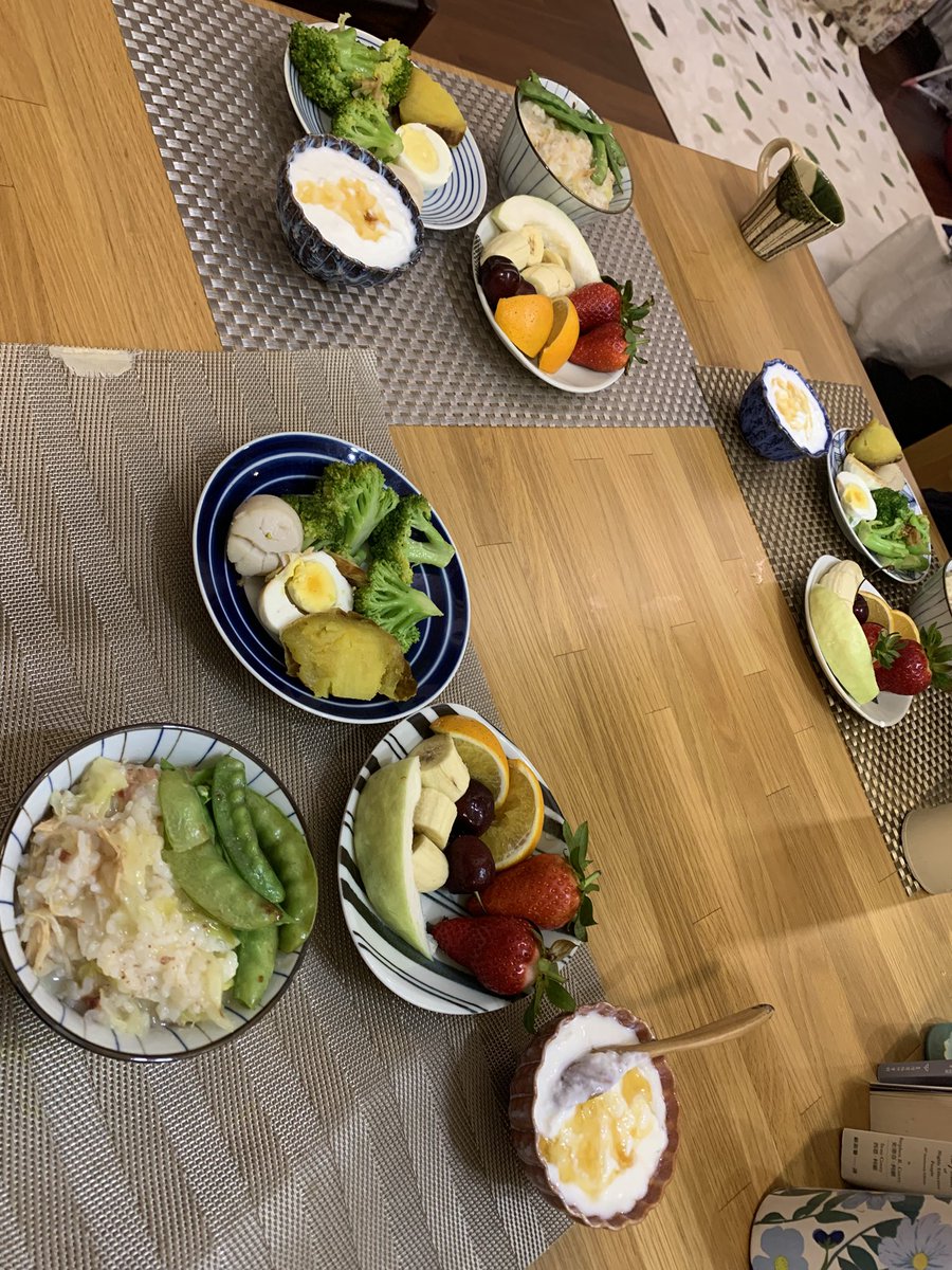 F_Yude7's tweet photo. 通院で泊りに来てた親たちと毎朝、笑顔で朝食時間を共に過ごしていました🩷喜んでもらえて私も嬉しかった^_^

きょうからしばらく夜、りんご食に戻りたい😅体脂肪率は見事にいい感じで上がっています。

#朝ごはん https://t.co/Joukjotfkj