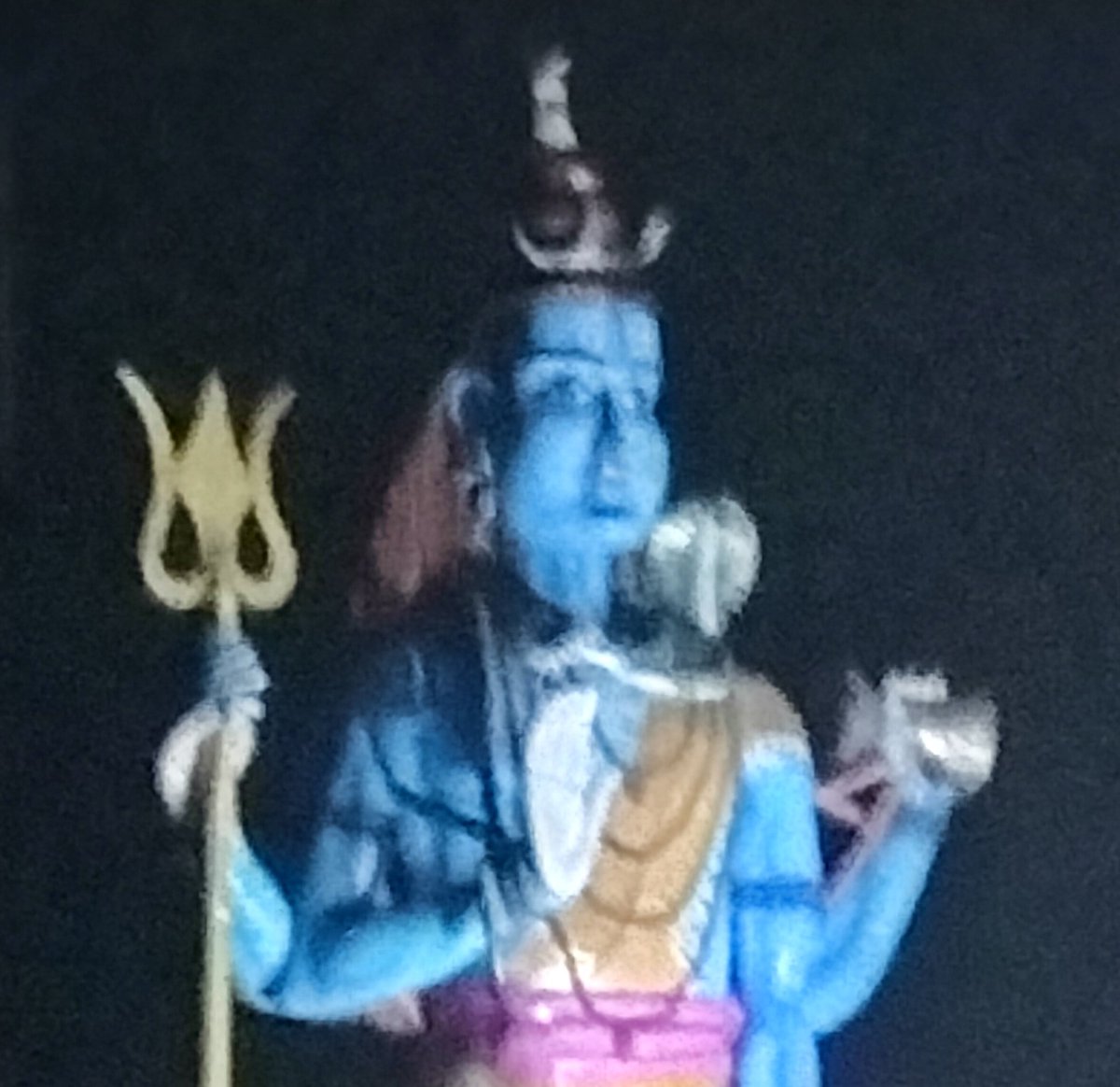 महा शिवरात्रि की हार्दिक शुभकामनाएं।🌹🙏
शिव की माया, शिव का धाम, शिव से होता हर कार्य तमाम ।
शिव हैं सृष्टि, शिव हैं संहार, शिव ही तो हैं सारा संसार।
ॐ नमः शिवाय 🔱🙏