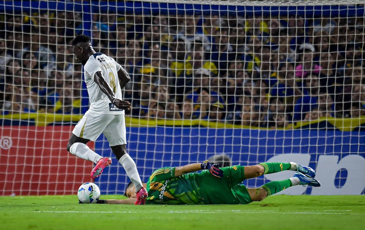 Gracias por ser el único que lo intentó Agustín.