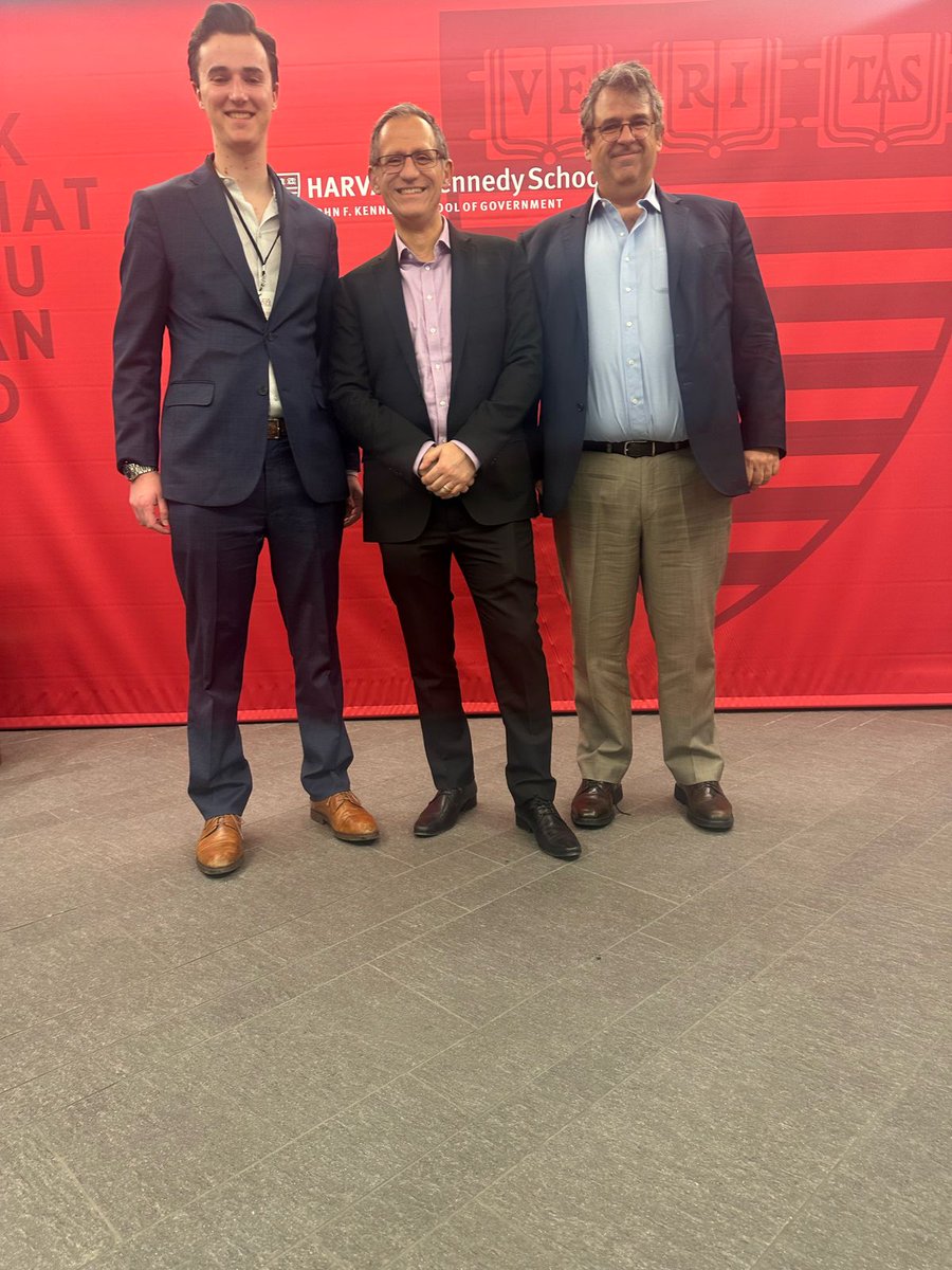 Our partners <a href="/KenSmithramos/">Kenneth Smith Ramos</a> &amp; #MateoDiegoFernández participated at the #MexicoConference organized by <a href="/Kennedy_School/">Harvard Kennedy School</a>. With <a href="/FdzWaldo/">Waldo Fernández</a> and <a href="/Monlugo/">Mónica Lugo</a>, they shared their views regarding #USMCA review and the relevance of a united #NorthAmerica.

mxconference2025.com/es/home-espano…

<a href="/jonah_shrock/">Jonah Shrock</a>