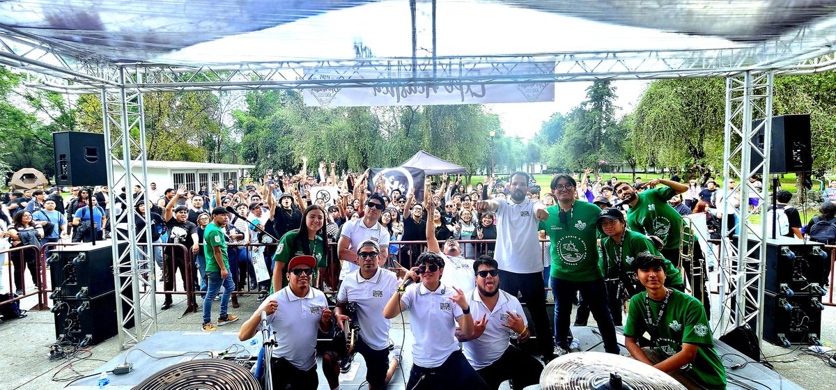 ESIME ZACATENCO
IPN 😎🔥 #RudeBoys #Ska #IPN