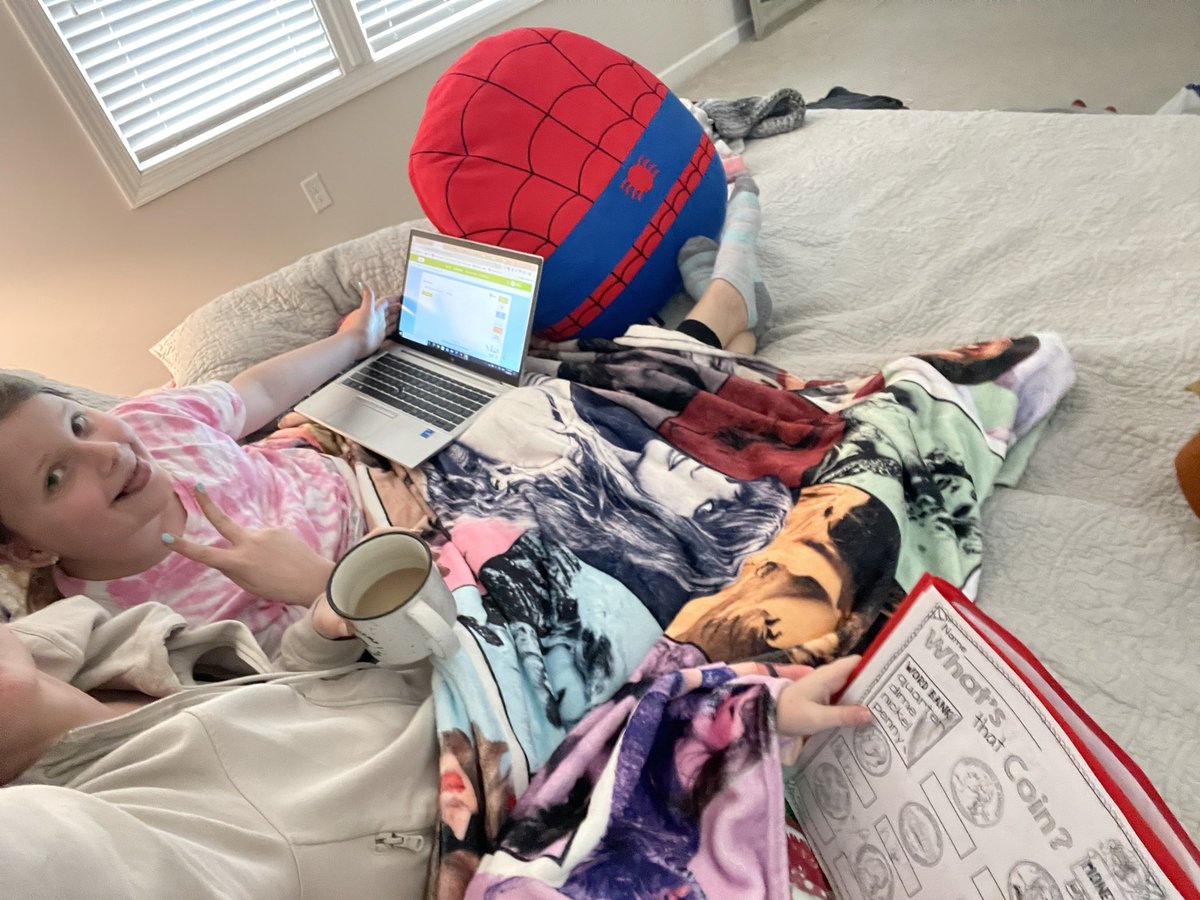 The week in pictures 🖤
E learning last week
Sweet notes 
An absolute massacre on <a href="/gimkit/">Gimkit</a> 
And POR FIN we have some sunshine- so interpersonal work outside (chipotle on the side)