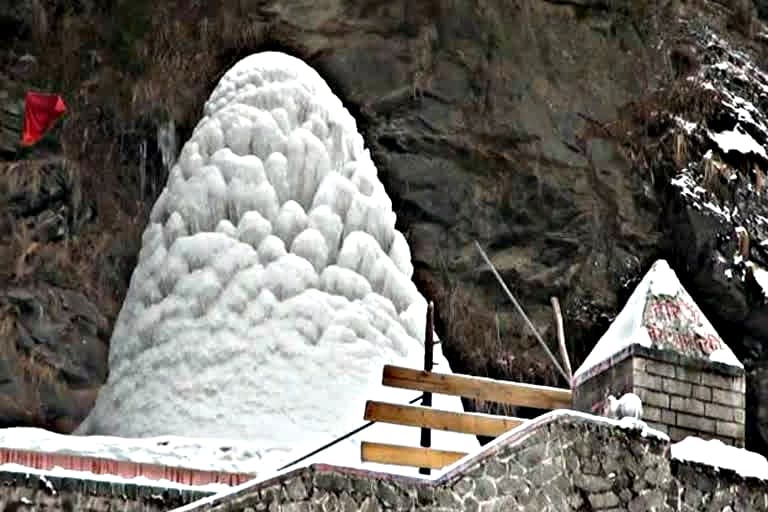 mountainerram's tweet photo. SHIVRATRI KI SABHI KO SHUBHKAMNAEN LOCATION... ANJANI MAHADEV SHIV MANDIR SOLANG VALLEY https://t.co/7jeKyOcLYH
