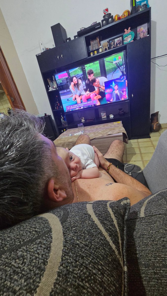AgosMonticelli's tweet photo. @Poggi  Acá viéndote con mis dos hombrecitos como todas las noches. Desde Río Tercero, Córdoba. Te amamos poggiiiiii https://t.co/o6rRvkyiPN