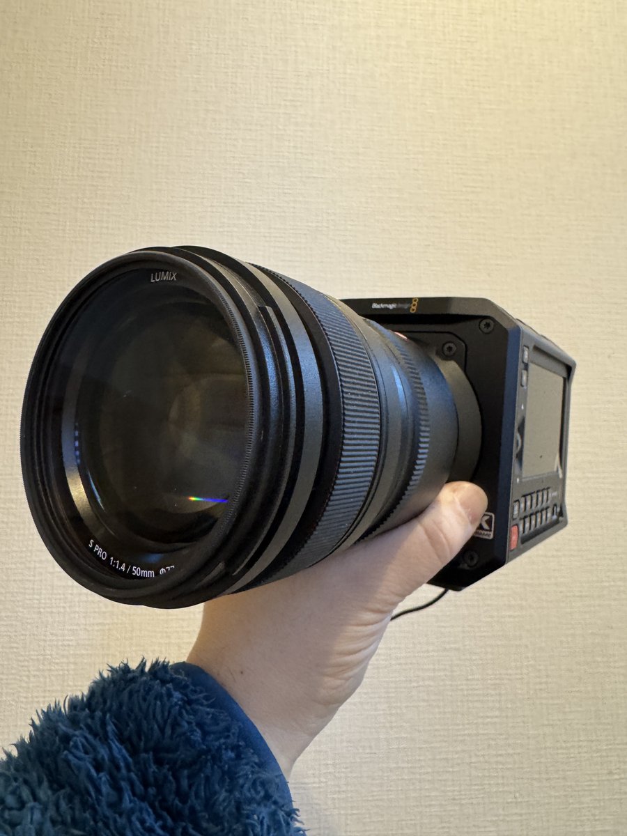 oshishikamen's tweet photo. PYXIS 6Kが届いたので、とりあえずS Pro 50mm f1.4をつけて手元にあった彫刻を撮ってみました。ワンマン運用は大変そうですがワクワクするカメラですね。
#pyxis6k #spro50f14 #blackmagicdesign #lumix https://t.co/I0bwInbyeV