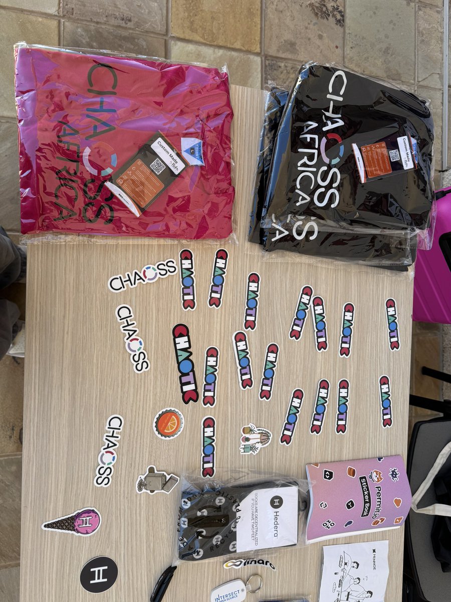 IkegahRuth's tweet image. Here in Namibia for @PyConNA
I also have a table for @chaoss_africa filled with swags from CHAOSS and other company swags I get from different conferences 🎉
#PyconNamibia