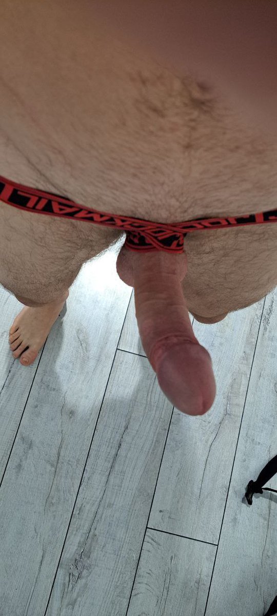 PassDimasFF's tweet photo. Love this jokstraps)
#bottom, #hairyass https://t.co/mZTTmmX8p2
