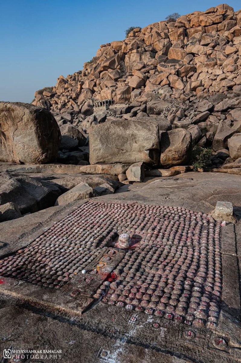 SHJBTKTrust's tweet photo. Jai PampaVirupaksha- Sahasra Lingas in  Chakrateertha, Rushyamuka Parvata, 
जय पम्पाविरूपाक्ष दिव्य सहस्र लिंग- चक्रतीर्थ- ऋष्यमूक पर्वत https://t.co/tg7UzRG2cT