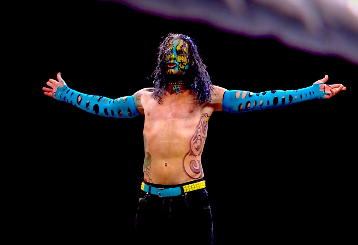 ɹɐǝℲ uI ǝʌı˥