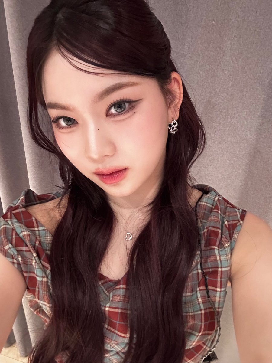 긴머리파 모이세요오 

#STAYC #스테이씨 #ISA #아이사