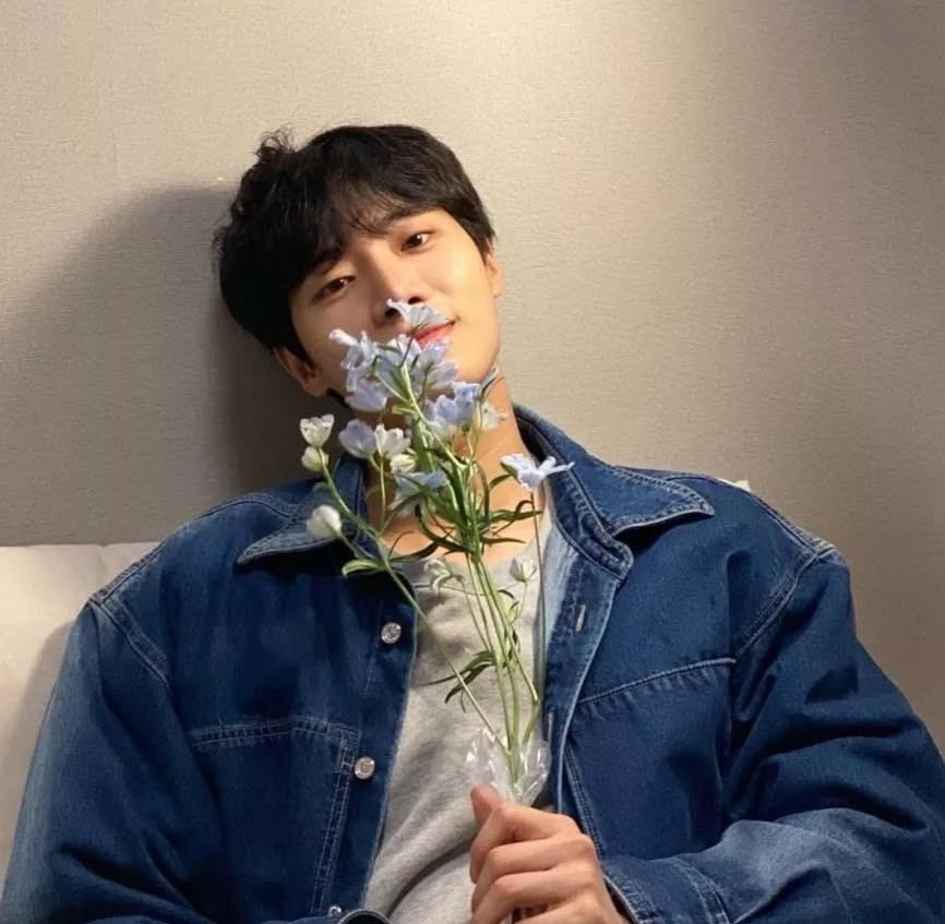 lia_1031's tweet photo. 2025.02.26.

💙 추영우 데뷔 4주년 축하해 💙

영우 데뷔 4주년 추카💐

#추영우 https://t.co/IPSwm6VfKp