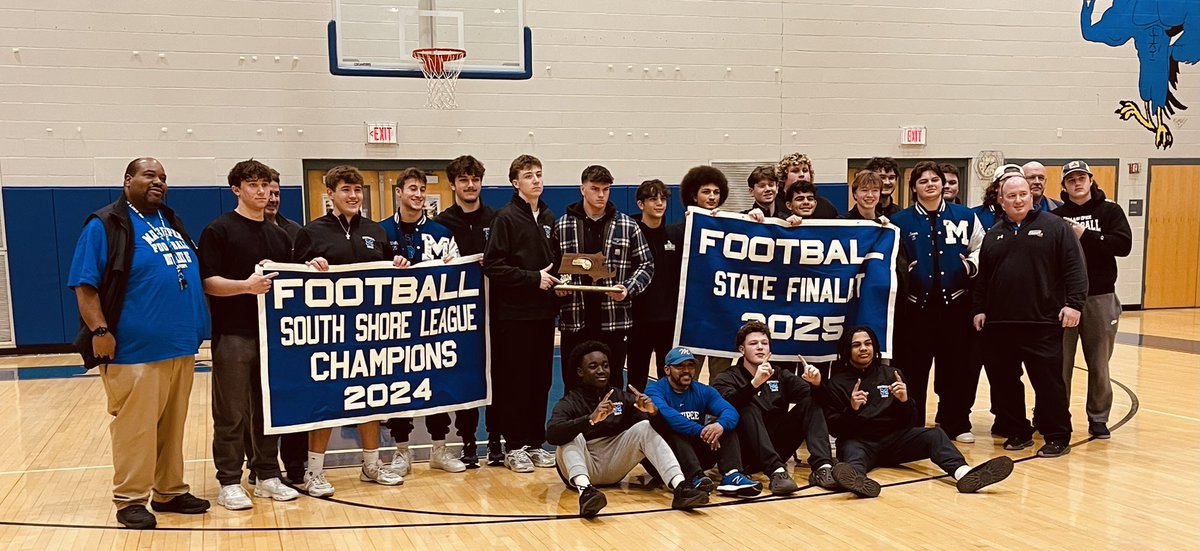 Gentlemen, congratulations on an incredible season.
Every rep, every game—you played for one another. You played for your families, your team, and your school. But most importantly, you played for your friend and teammate, #17 Nolan Barr.