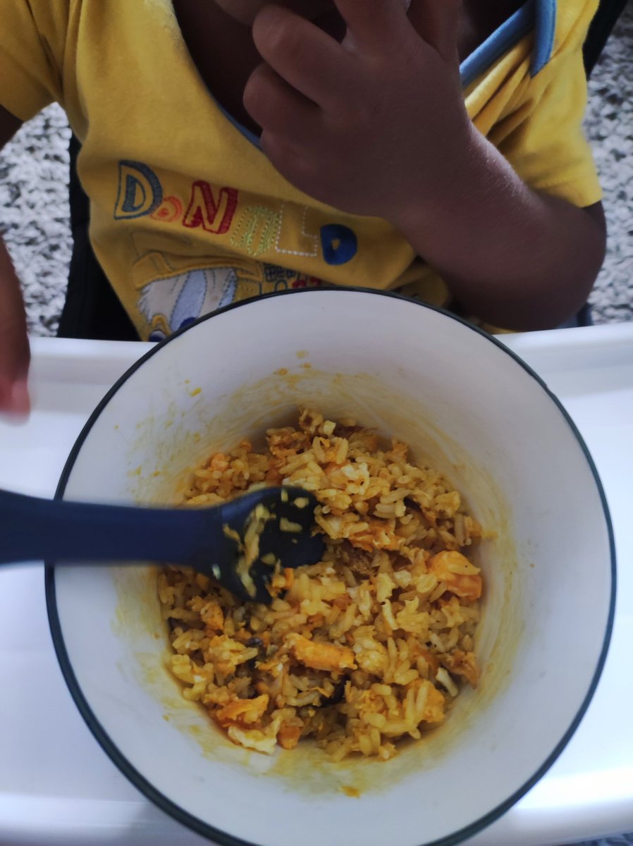 Saja nak cerita, dah 3 hari ni dinner dia I goreng nasi dengan red palm fruit oil dari <a href="/NutrientNative/">☀️ Nutrient Native 🥩</a> and telur sebiji dari <a href="/AyamLepasMY/">Ayam Lepas Lenggeng 🐓☀️</a>. Letak serbuk garlic dengan mushroom seasoning sikit. Selera betul dia makan. Lepas tu 2 hari tak bangun malam susu and bangun pukul 5.