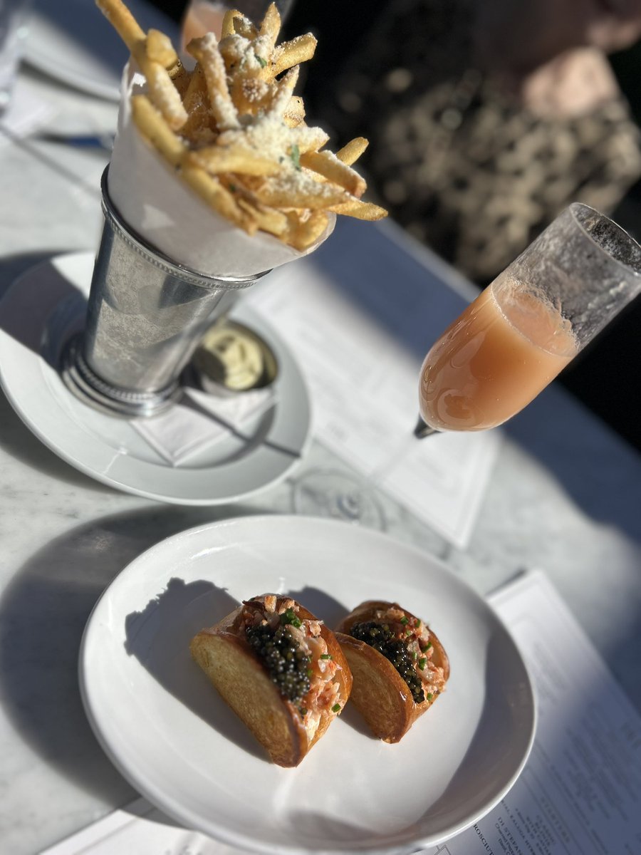VeGaS1515's tweet photo. RH rooftop birthday brunch💫 https://t.co/1xjHs09eS2