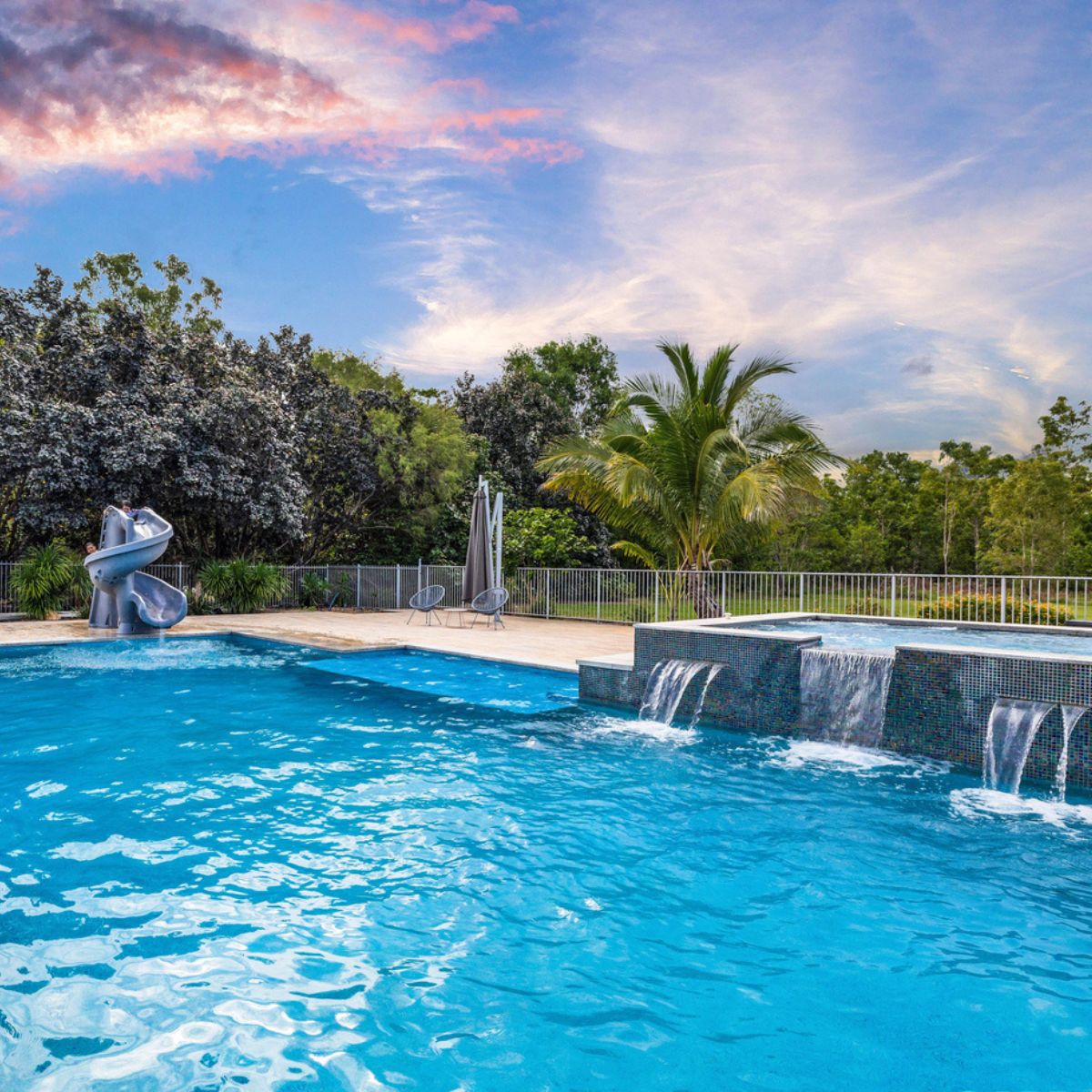 homelycomau's tweet image. Set on six breathtaking acres in sought-after Howard Springs, this grand rural estate is sure to impress.

See more: buff.ly/41kJfpa

Listed by: Call2View Real Estate

#howardsprings #rural #pool #waterslide #kidfriendly #realestate #forsale #wowhomes #homely