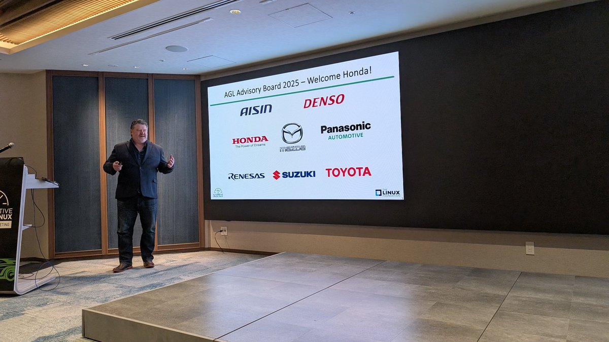 autolinuxjp's tweet image. AGL AMMが2/26, 27の2日間、新宿のヒルトン東京で開催中です。午前中はボードメンバーからの基調講演が行われ、SDVに向けたメッセージと合わせて講演されました

#AutoGradeLinux