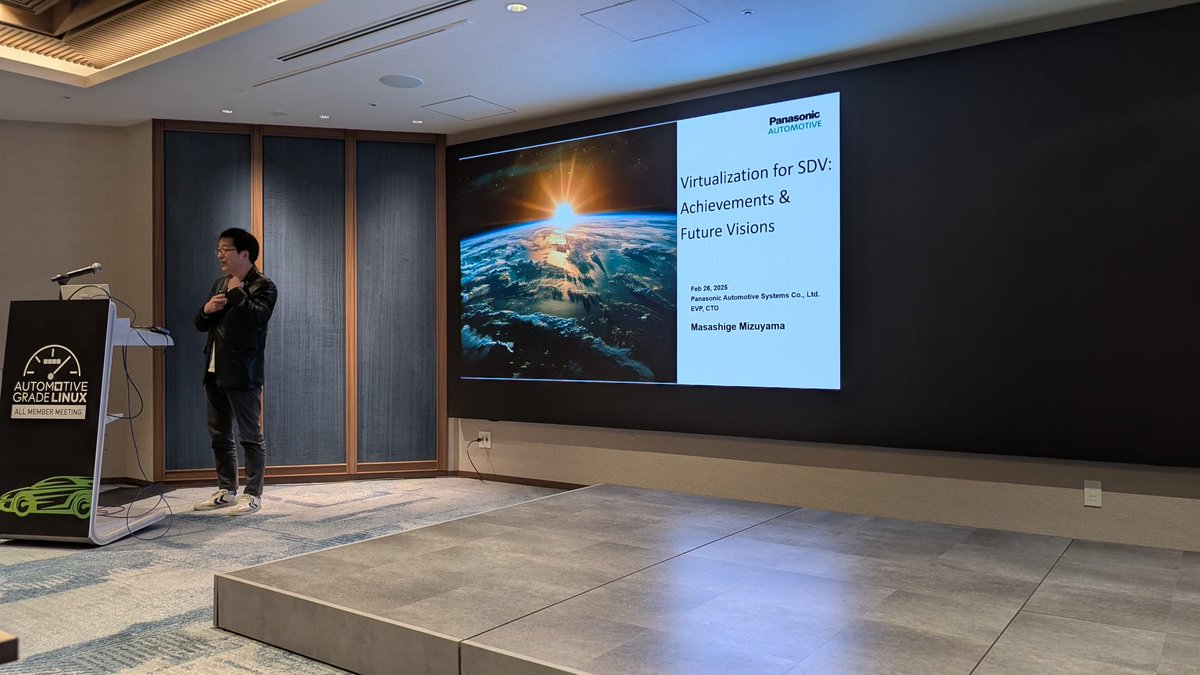 autolinuxjp's tweet image. AGL AMMが2/26, 27の2日間、新宿のヒルトン東京で開催中です。午前中はボードメンバーからの基調講演が行われ、SDVに向けたメッセージと合わせて講演されました

#AutoGradeLinux