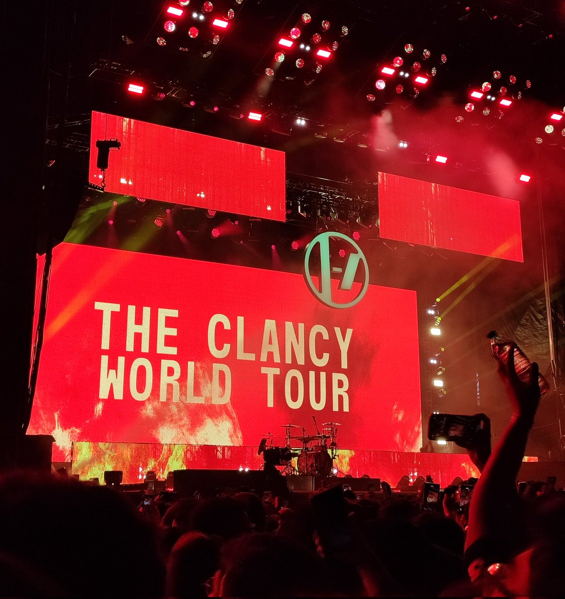 d4evv's tweet photo. 24.02.25 - Clancy Tour ❤️ https://t.co/P7XvCah9ot