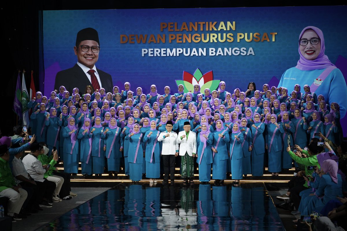 Menghadiri Pelantikan Dewan Pengurus Pusat (DPP) Perempuan Bangsa Periode 2024-2029 di Hall F Patiunus Kebayoran Baru, Jakarta Selatan.

Perempuan Bangsa merupakan badan otonom dari Partai Kebangkitan Bangsa (PKB) yang memiliki misi besar membangun kesejahteraan umat, bangsa, dan