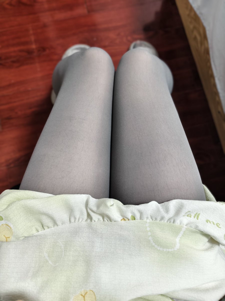Mieckdon's tweet photo. 灰丝感觉怎么样
#伪娘 https://t.co/hDZrZ0tmy4