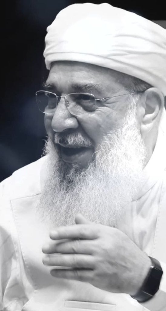 Aşkından yanam yanam yanam kül olayım mı
Kapında kalam kalam kalam kul olayım mı
Derdinden içem içem içem zil olayım mı
Ben senden geçem geçem geçem tel olayım mı…