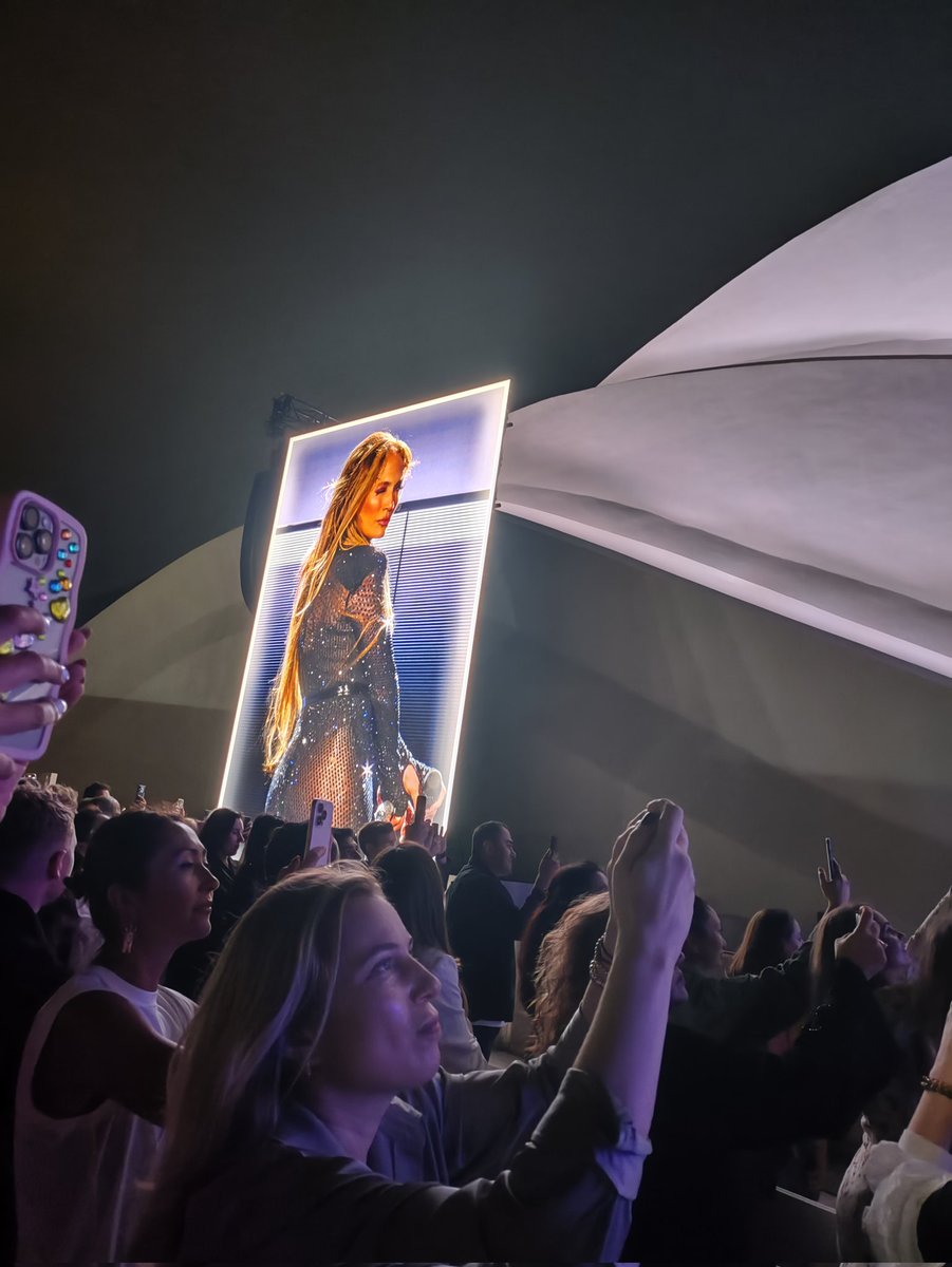 Amazing Performance！
Everything was incredible！
What a wonderful night！
See you in summer......😍😍😍