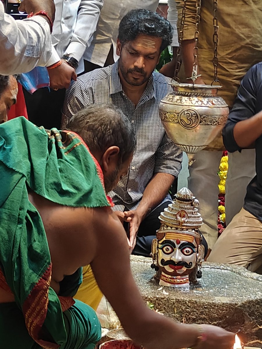 itsKarthikrjnr's tweet photo. ఆ పరమశివుని ఆశీస్సులు ప్రతి ఒక్కరిపై ఉండాలని కోరుకుంటూ ప్రజలందరికీ మహాశివరాత్రి శుభాకాంక్షలు.

#HappyMahashivratri  #pkr #karthikforchange #teampkr https://t.co/Uo15RDPL97