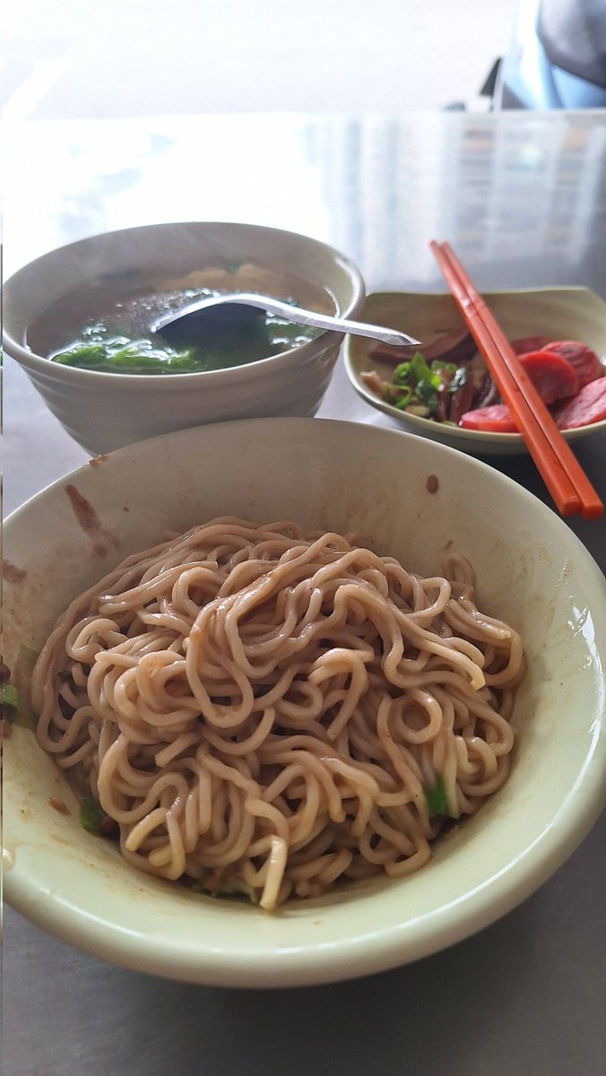 台南乾麵第一～
中華陽春麵
#台南
#乾麵