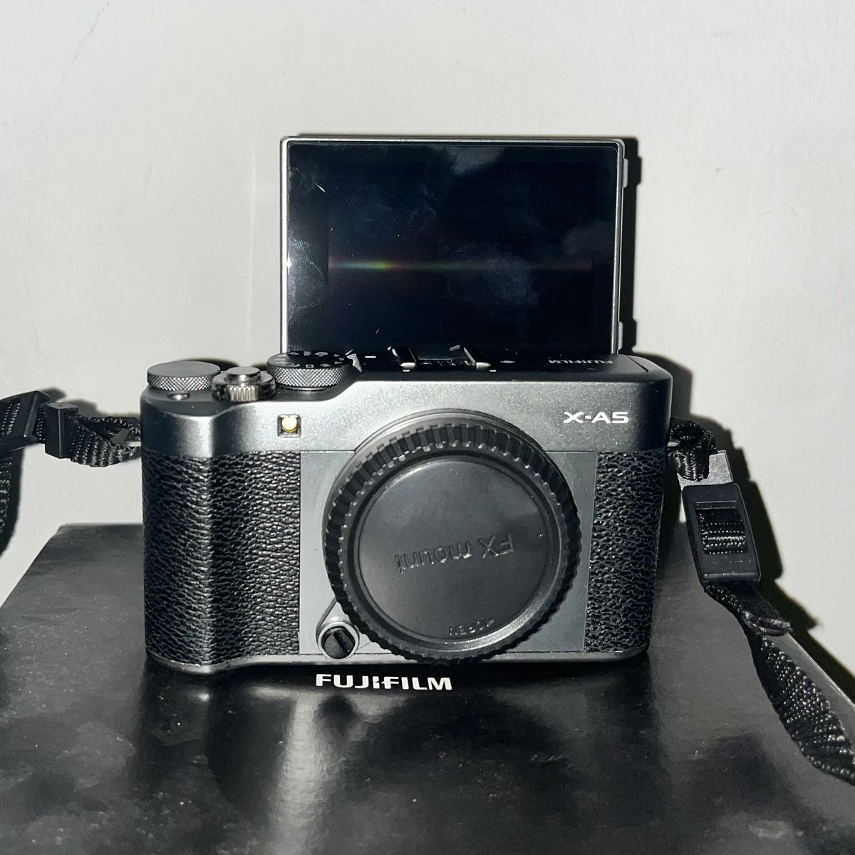 gaobby's tweet photo. Want To Sell Kamera Fujifilm XA-5.
Price 4,8jt (Bole nego)
Keadaan 95% minus pemakaian. Masih garansi dan asuransi proteksi Tokopedia. Free seperti di Gambar https://t.co/j4aF2wCdus