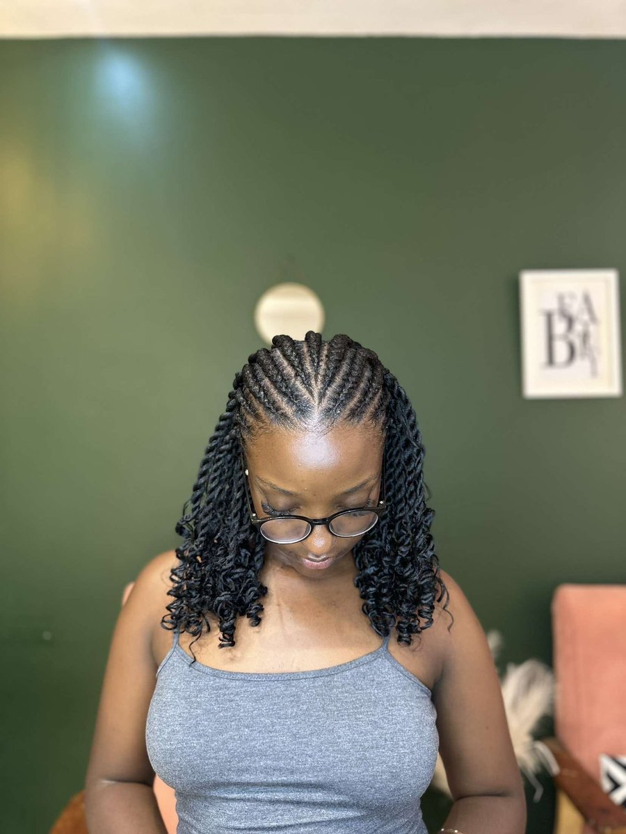 fritzhairstudio's tweet image. Are you worried on what hairstyle to have next in this heat? beautiful Conrows are here to try out 😊 

A work of Art.
#conrows #fritzhairstudio