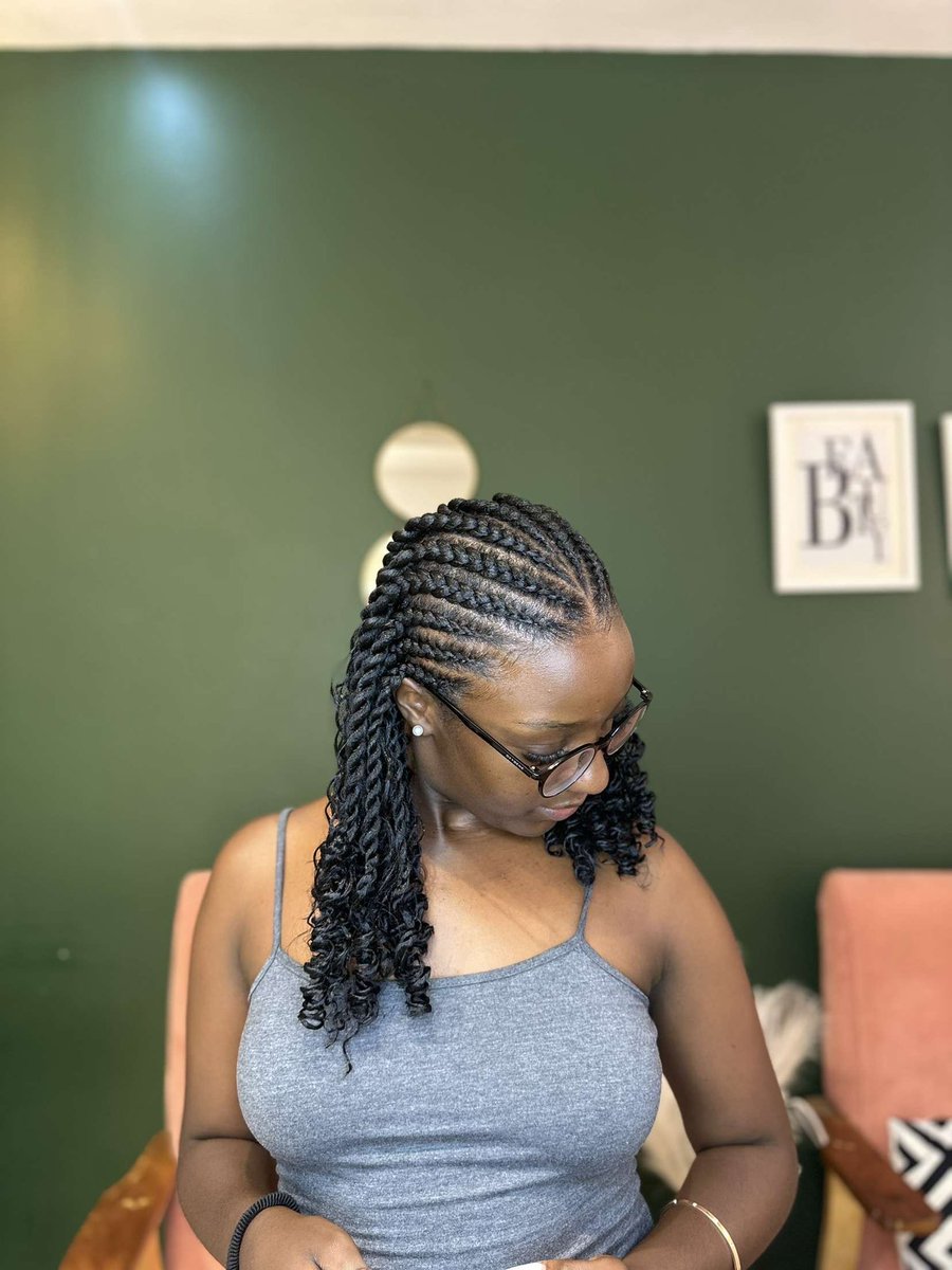 fritzhairstudio's tweet image. Are you worried on what hairstyle to have next in this heat? beautiful Conrows are here to try out 😊 

A work of Art.
#conrows #fritzhairstudio