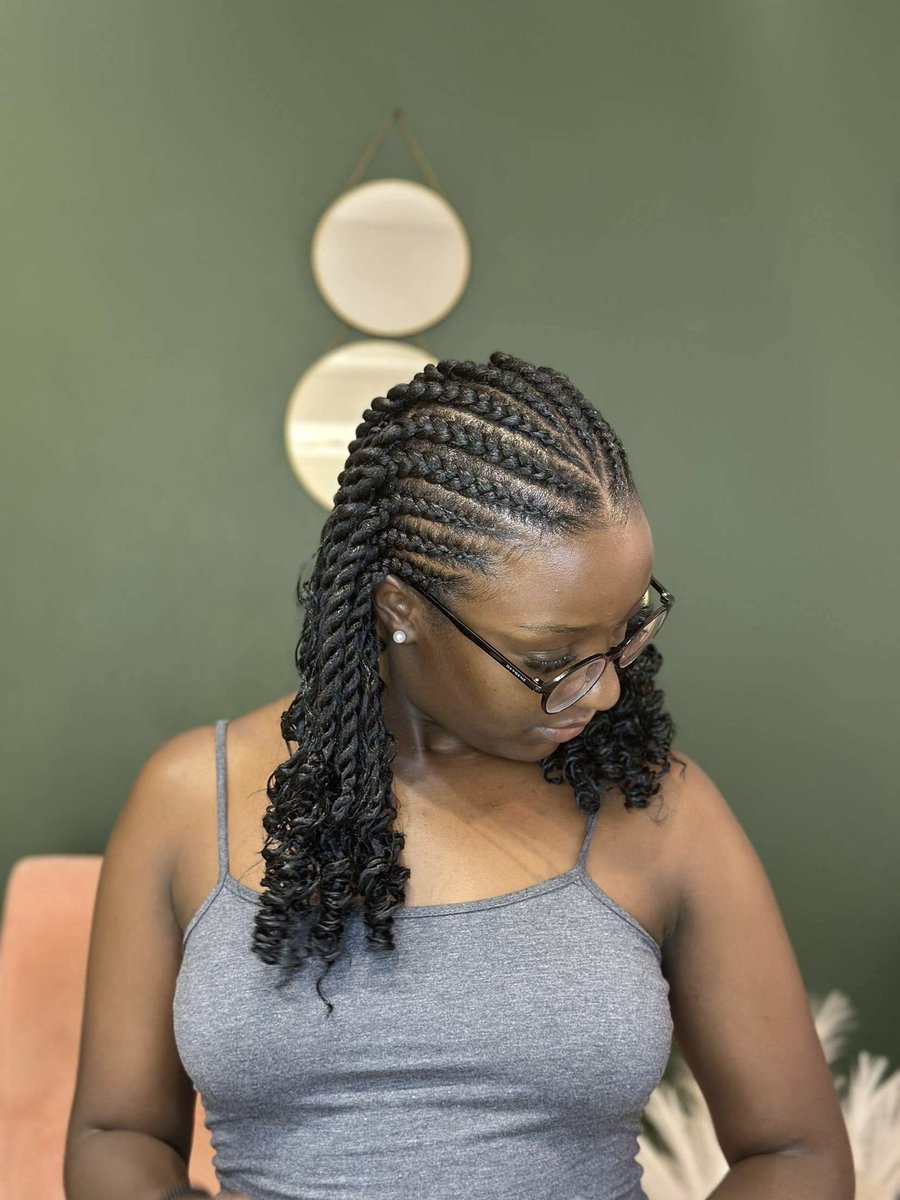 fritzhairstudio's tweet image. Are you worried on what hairstyle to have next in this heat? beautiful Conrows are here to try out 😊 

A work of Art.
#conrows #fritzhairstudio