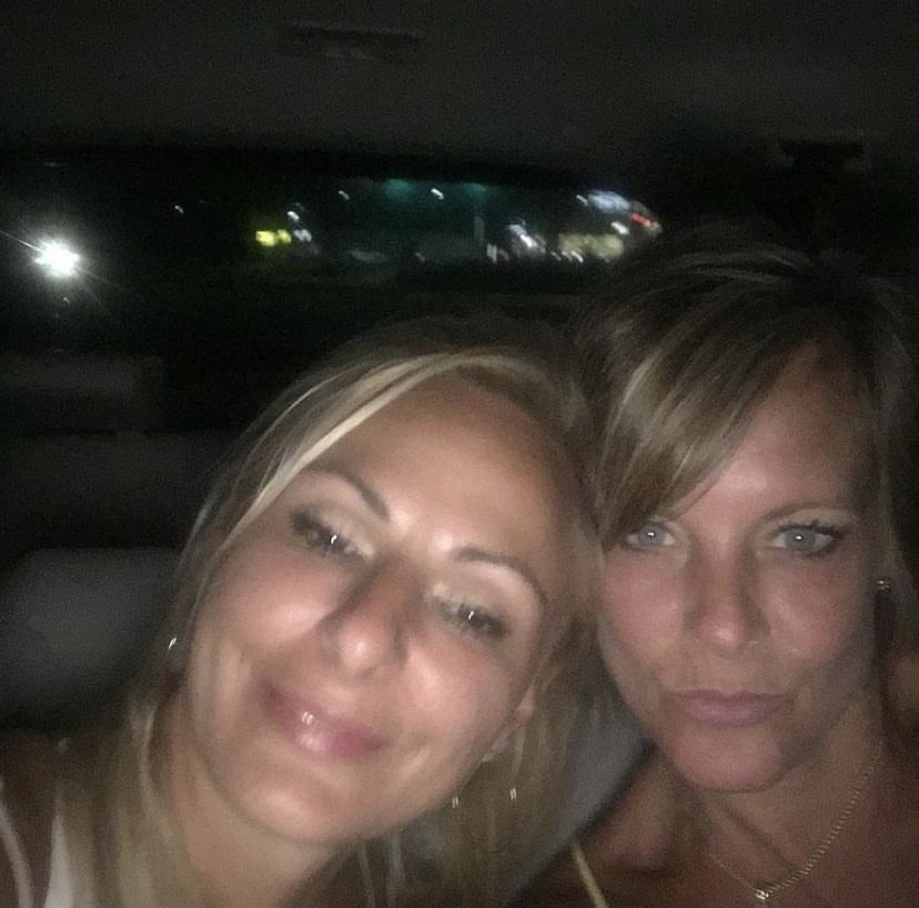 snoopyastrii's tweet image. happy birthday to my other half. the kelly to my christi and so so much more i love you so much!!! you seriously changed my life almost 3 years ago all because of those damn pickles😭i hope it’s fun turning 21 and dw i will not be missing your 21st bday. i love you forever kat