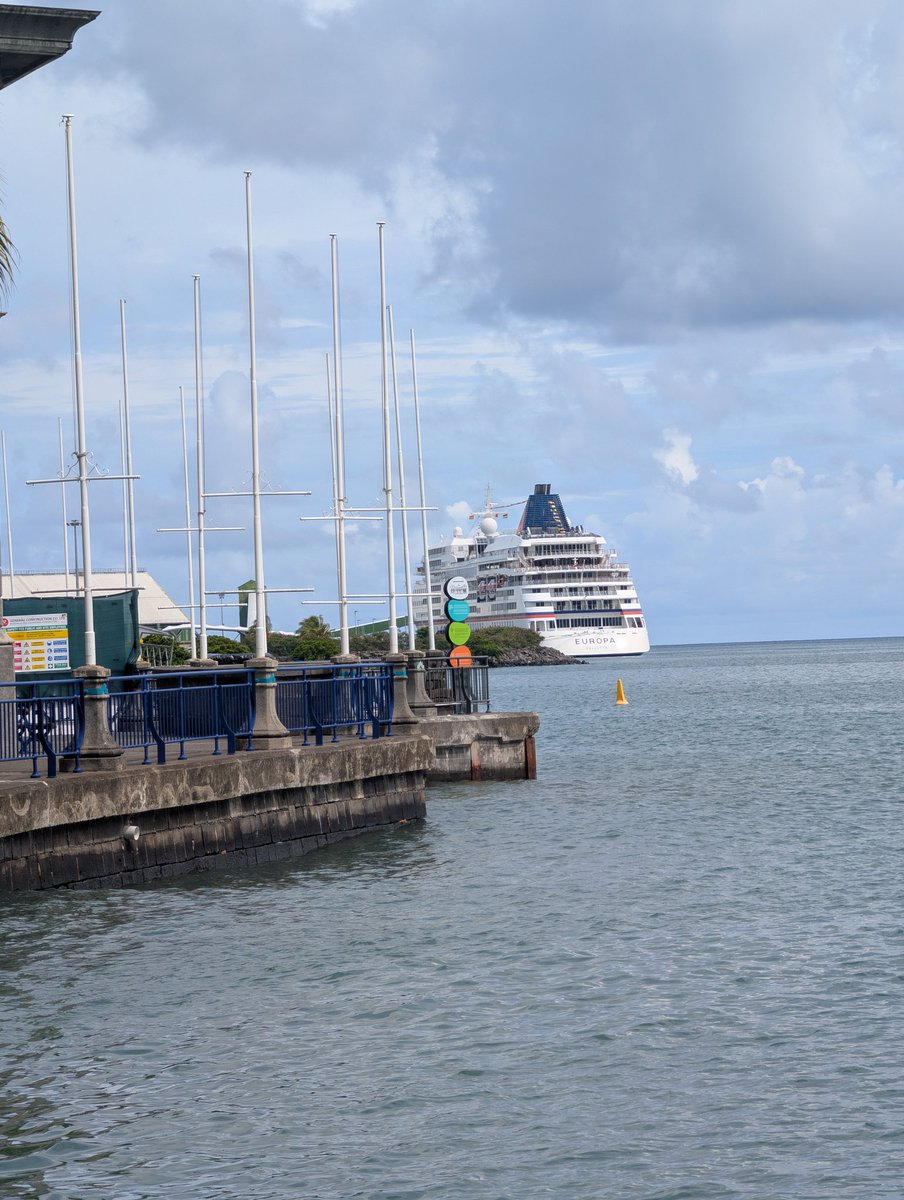 Le bateau de croisière "Europa" a l'île Maurice