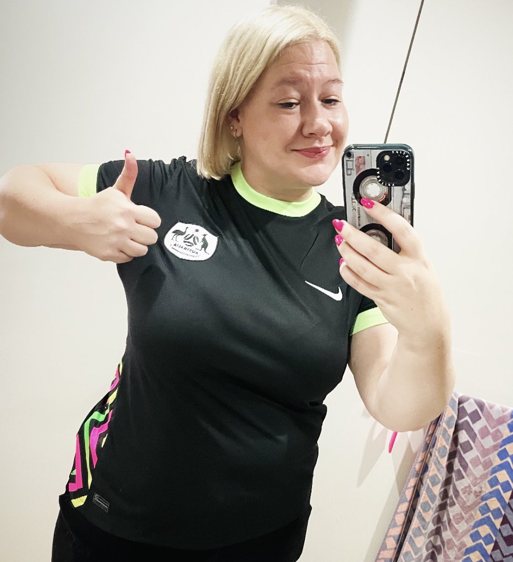 Dr Kasey Symons tweet media