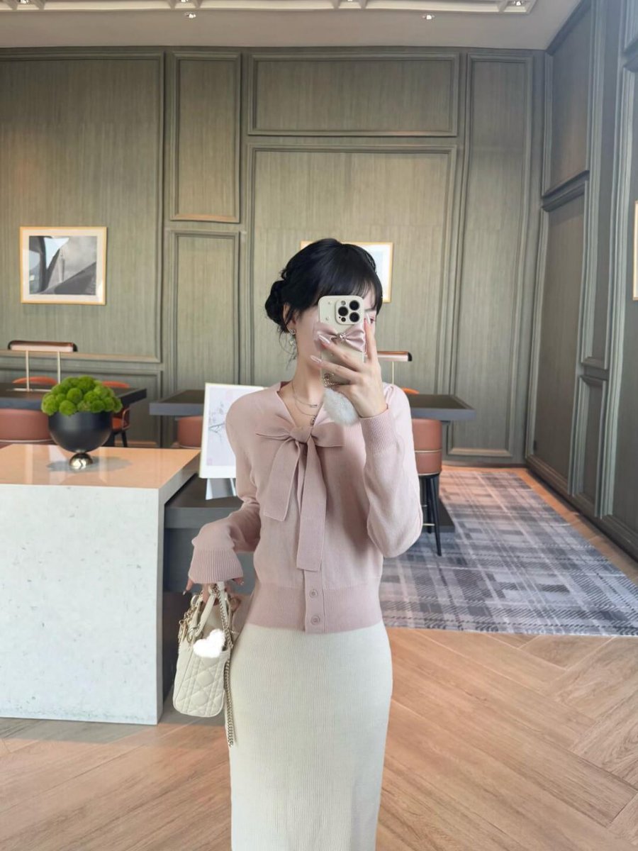 Tie a bow for every sweet day 🎀💝