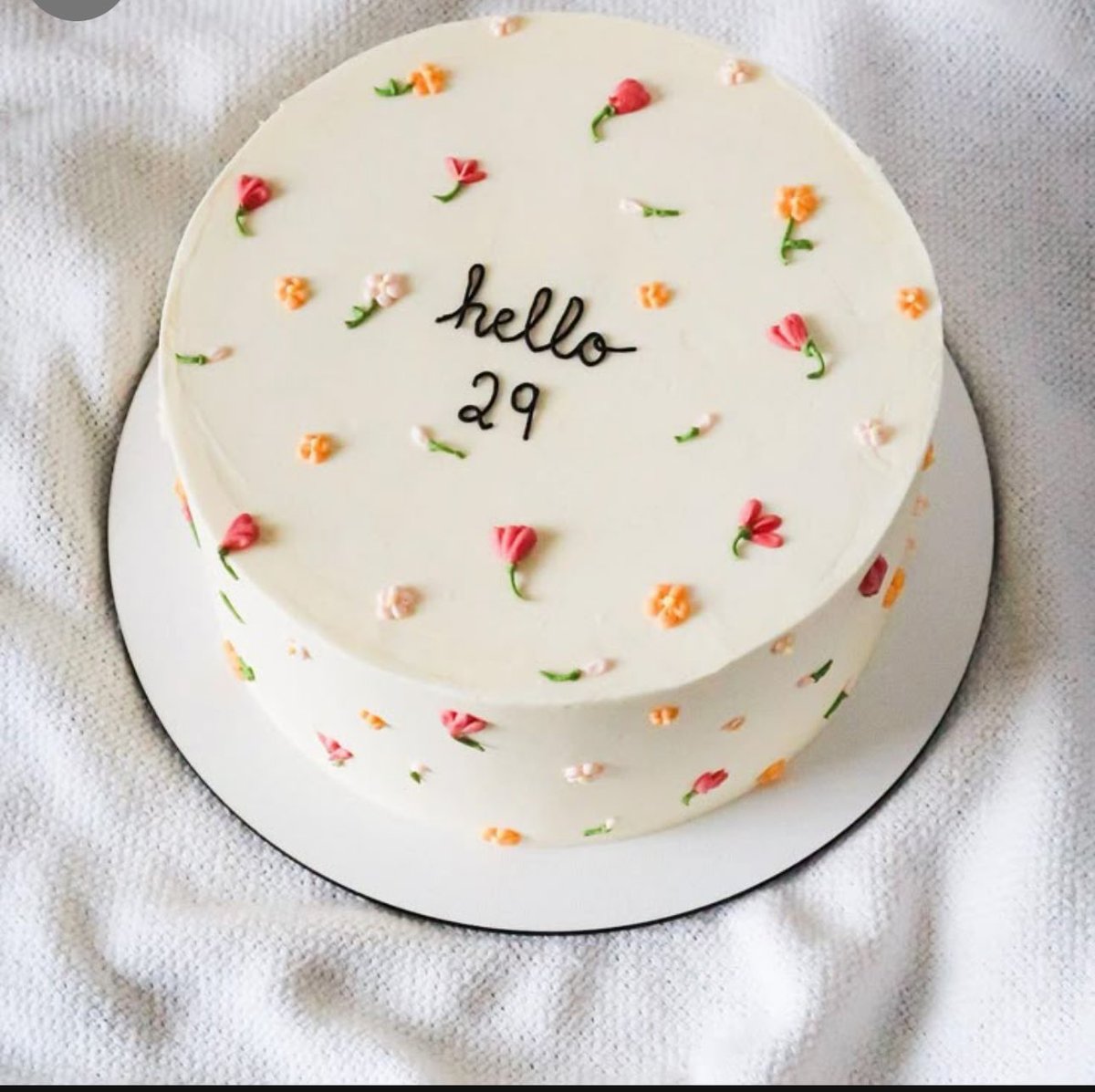 aniee214's tweet photo. A little birdie said today is my birthday!!!! Last of my 20s https://t.co/b1MttkPv5S