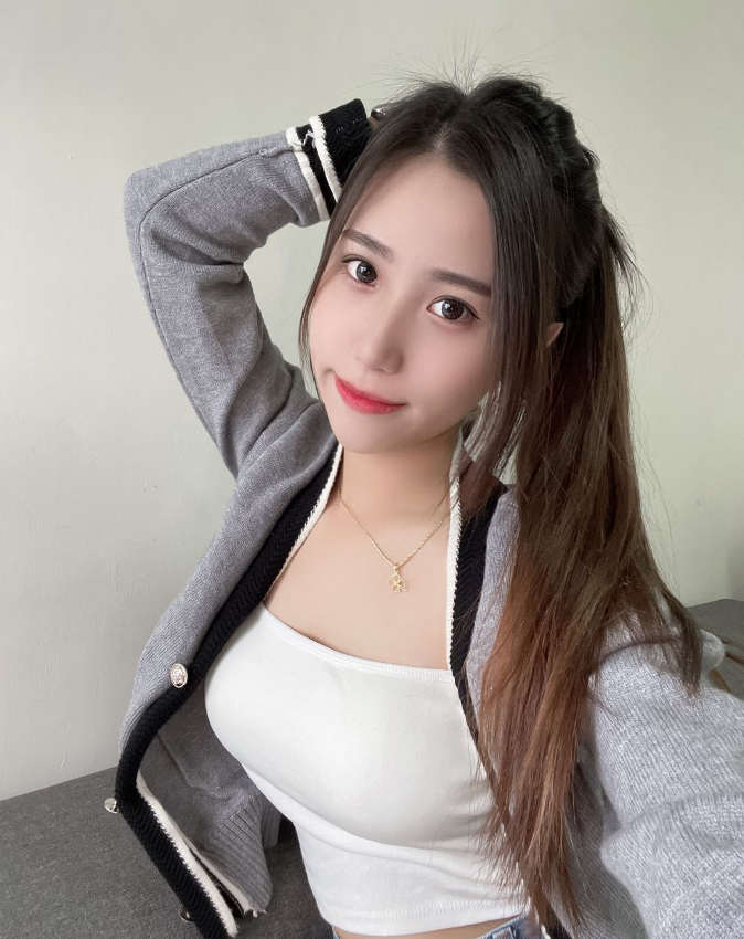 想被舔到高潮......    有人願意👅嗎？ #马来西亚约炮