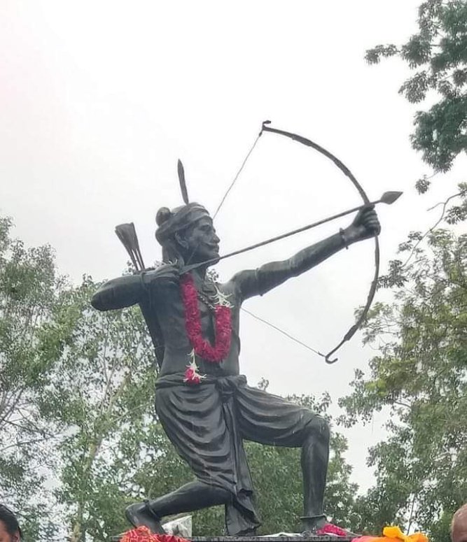 VRTribal's tweet photo. आशावल जिसे आशापल्ली भी कहा जाता है, वर्तमान अहमदाबाद शहर का प्राचीन नाम है। 9वीं शताब्दी के अंत में इस नगर की स्थापना आदिवासी भील राजा आशा ने की थी, और उन्हीं के नाम पर इसे आशावल या आशापल्ली कहा गया। #Ahmedabad #Ashaval #AhmedabadHistory #WorldHeritageCity #AhmedabadFoundationDay https://t.co/POA9qVEZNz